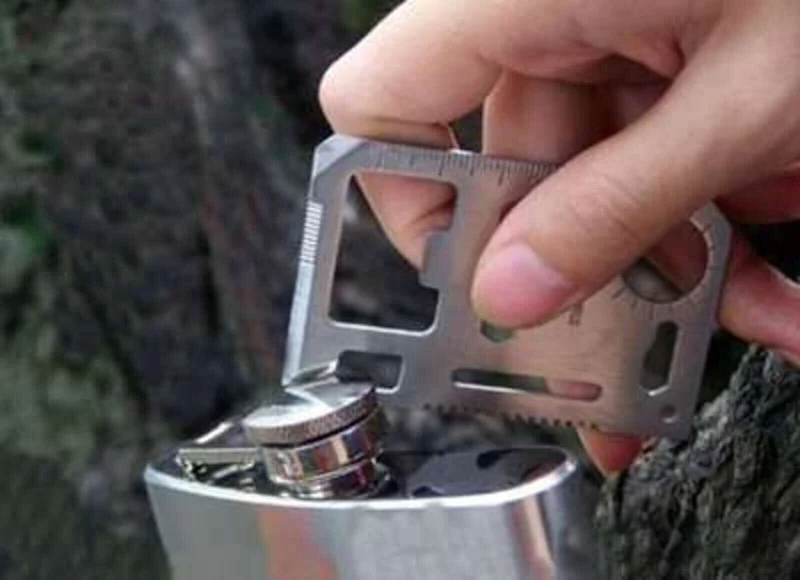 Survival Kit mit Notfall Ausrüstung