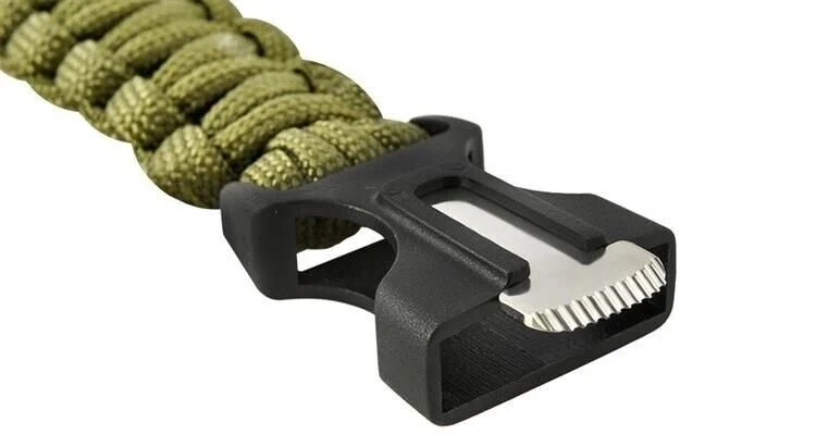 Outdoor Paracord Survival Armband