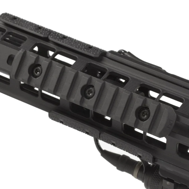 Magpul M-LOK Polymer Rail Section kiinnityskisko