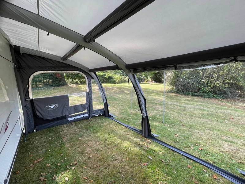 Sunncamp Ultima Versara 390 Air Deluxe Caravan Awning