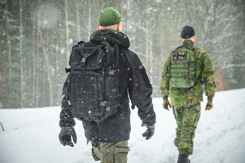 Särmä iso rynnäkköreppu