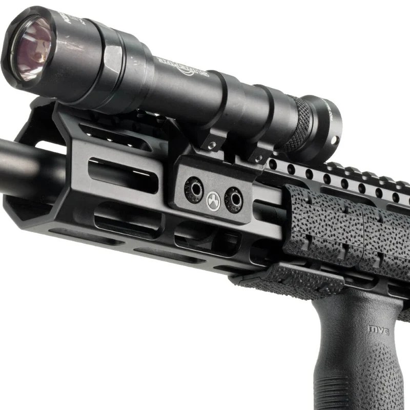 Magpul M-LOK Offset Light Mount valokiinnike, polymeeri