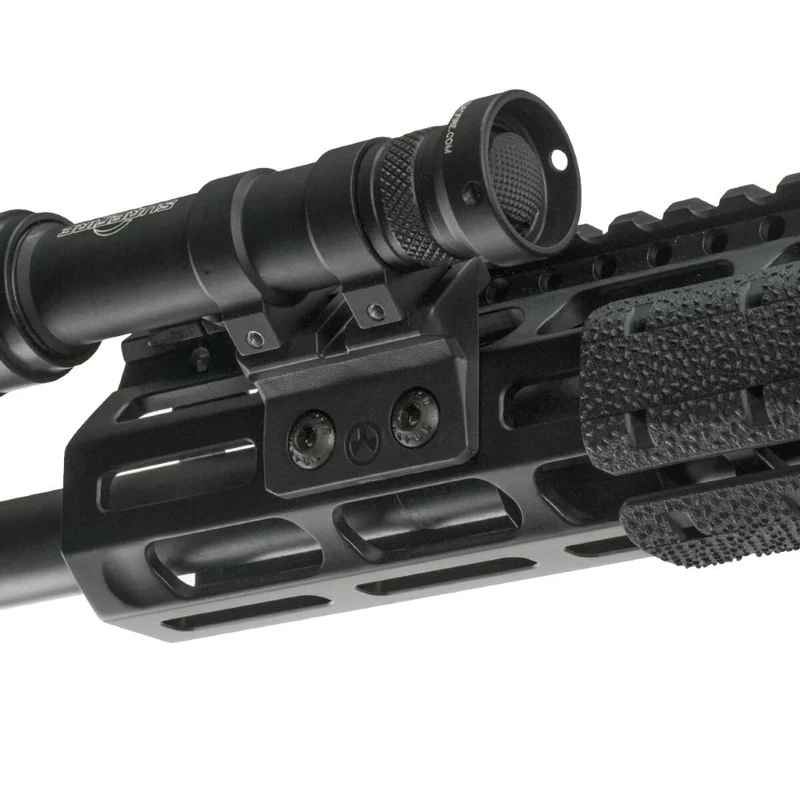 Magpul M-LOK Offset Light Mount valokiinnike, polymeeri