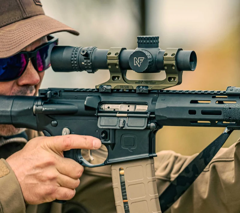 Reptilia AUS tähtäinjalusta, 30 mm