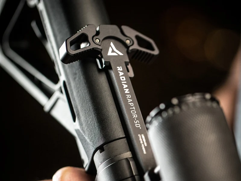 Radian Raptor-SD AR-10 latauskahva, Musta