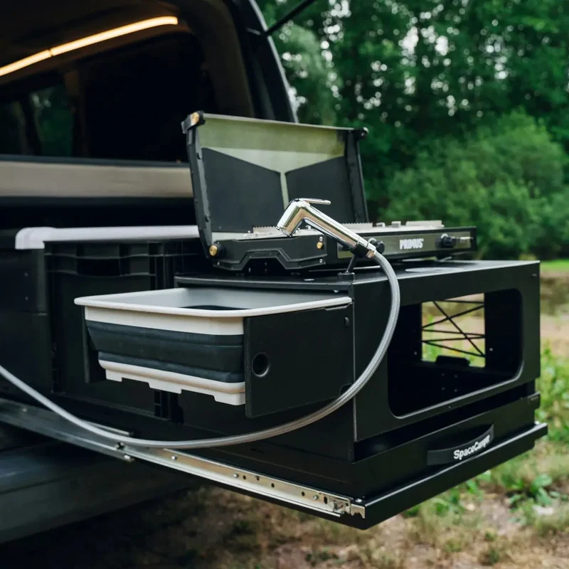 SpaceKitchen Küchenmodul (Heckküche) für VW T7 Multivan von SpaceCamper Modular