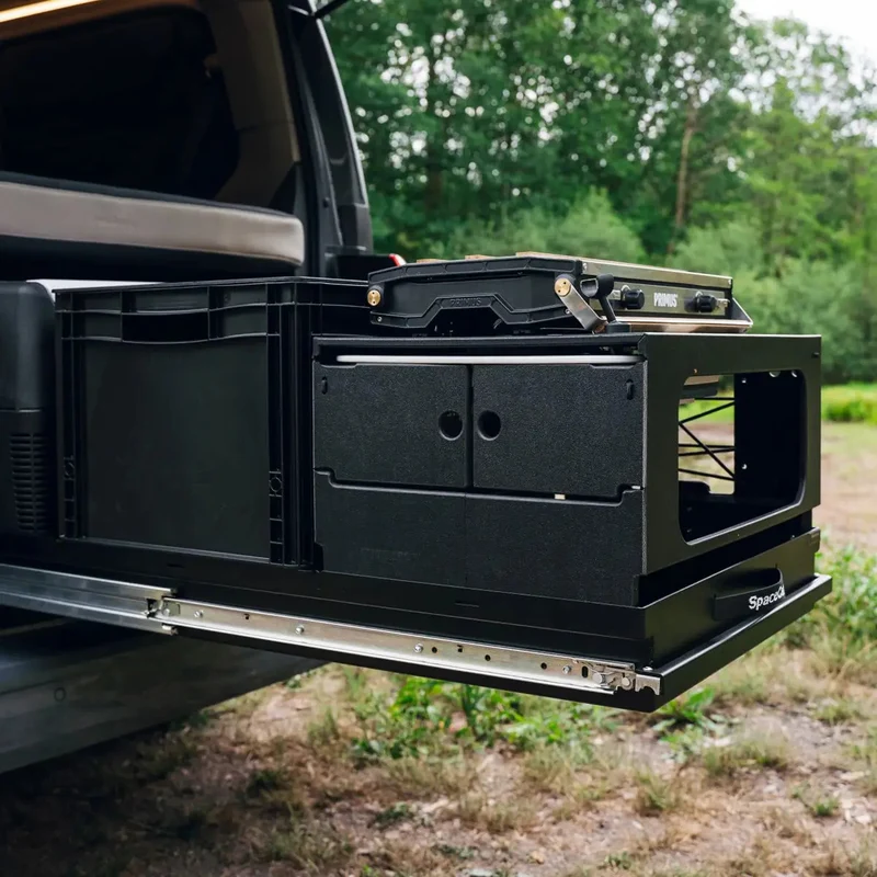 SpaceKitchen Küchenmodul (Heckküche) für VW T7 Multivan von SpaceCamper Modular