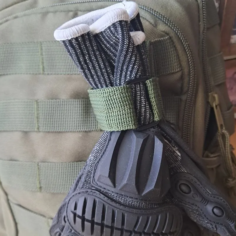 Taktische Molle Halterung für Handschuhe, Paracord & Tools mit Karabiner