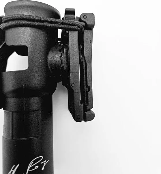 V35 - Verbessertes Taktisches Lampen Holster- 360° drehbar, arretierbar & abnehmbar, Molle kompatibel