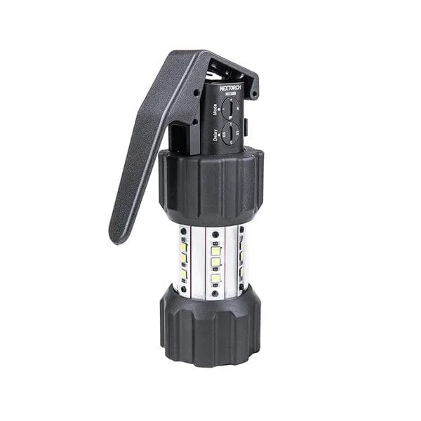 ND30B - Taktischer-Elektronischer-Irritationskörper mit 130dB Alarmsignal 11.000 Lumen Stroboskopblitz und Holster