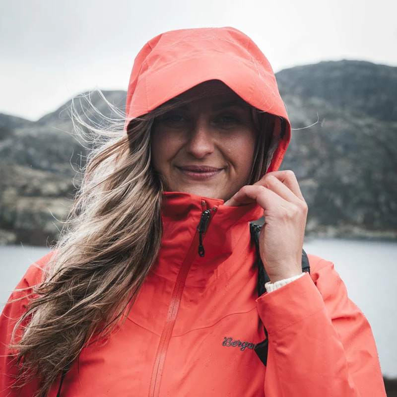 Women's Essentials 2.5L Shell Jacket | Regenjacke