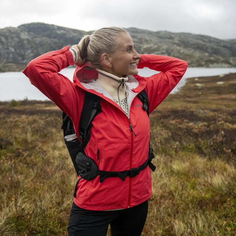 Women's Essentials 2.5L Shell Jacket | Regenjacke
