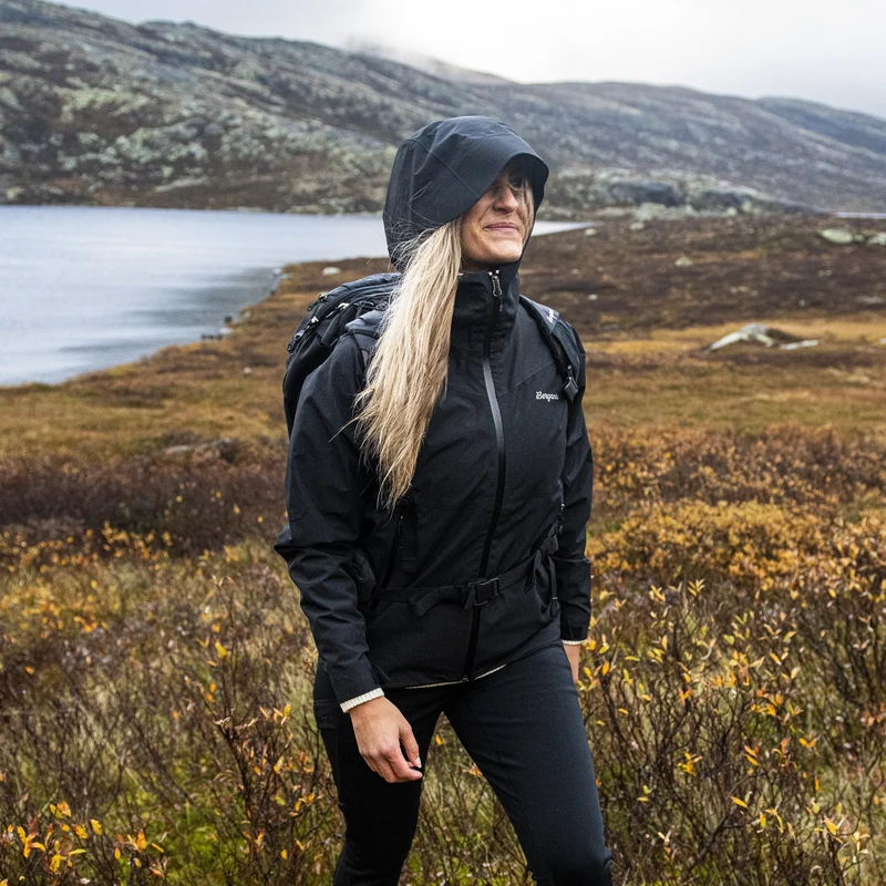 Women's Essentials 2.5L Shell Jacket | Regenjacke