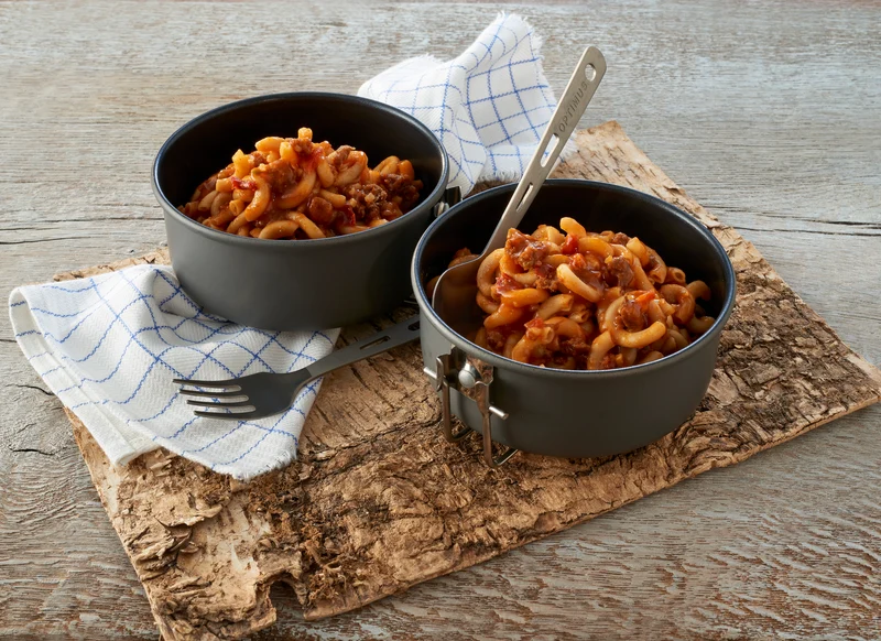 Ungarntopf mit Rind und Nudeln - Outdoor Essen
