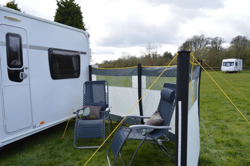 Maypole 3 Panel Air Windbreak - Multi Point Inflation