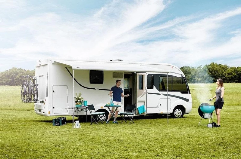 Thule Omnistor 5200 Motorhome Awning - Black