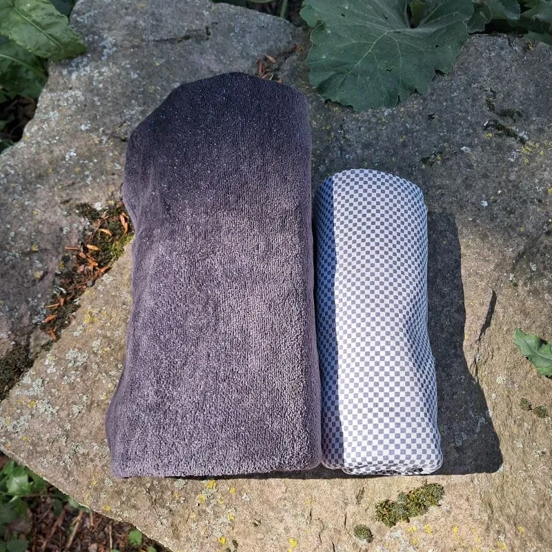 Mid Size Outdoor-Handtuch mit Bambus Aktivkohlefasern hellgrau 80x130 cm