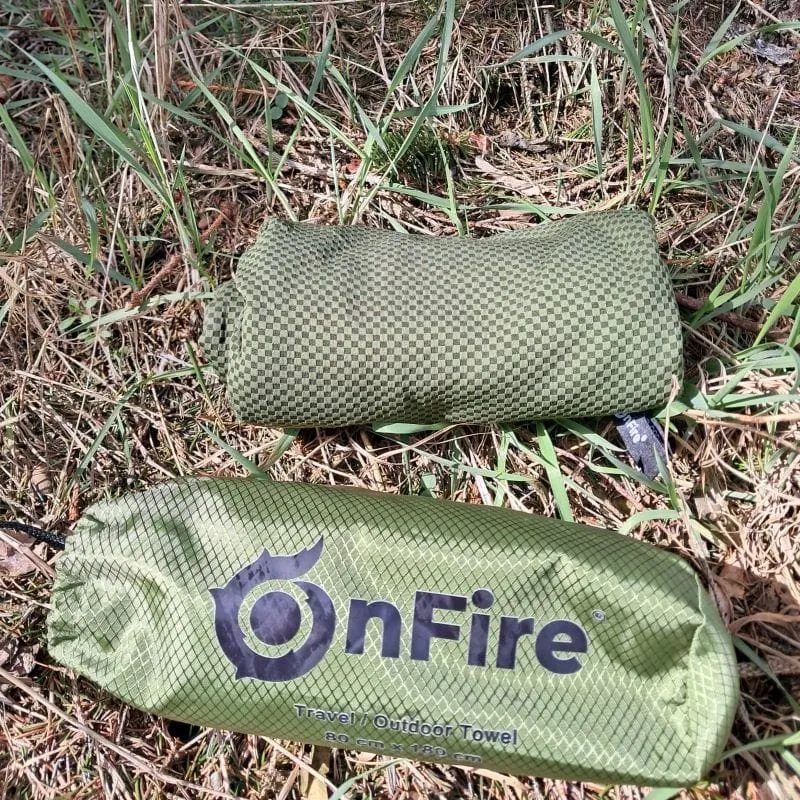 Großes Outdoor-Handtuch mit Bambus Aktivkohlefasern olive 80x180 cm